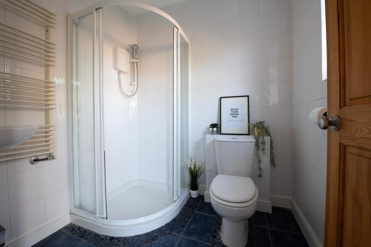 Hébergement de vacances Hampton House - Sleeps 7 - Free Parking And Wifi *